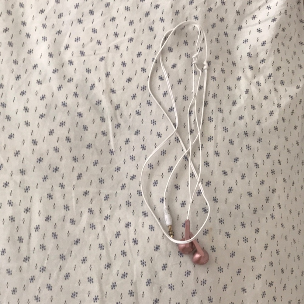 Rose gold earbuds